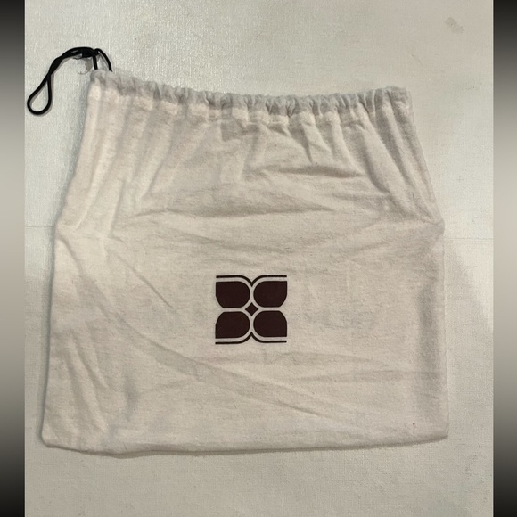 Vintage Y2K style BCBG teal
And black faux snakeskin envelope clutch. GUC! - Picture 3 of 10